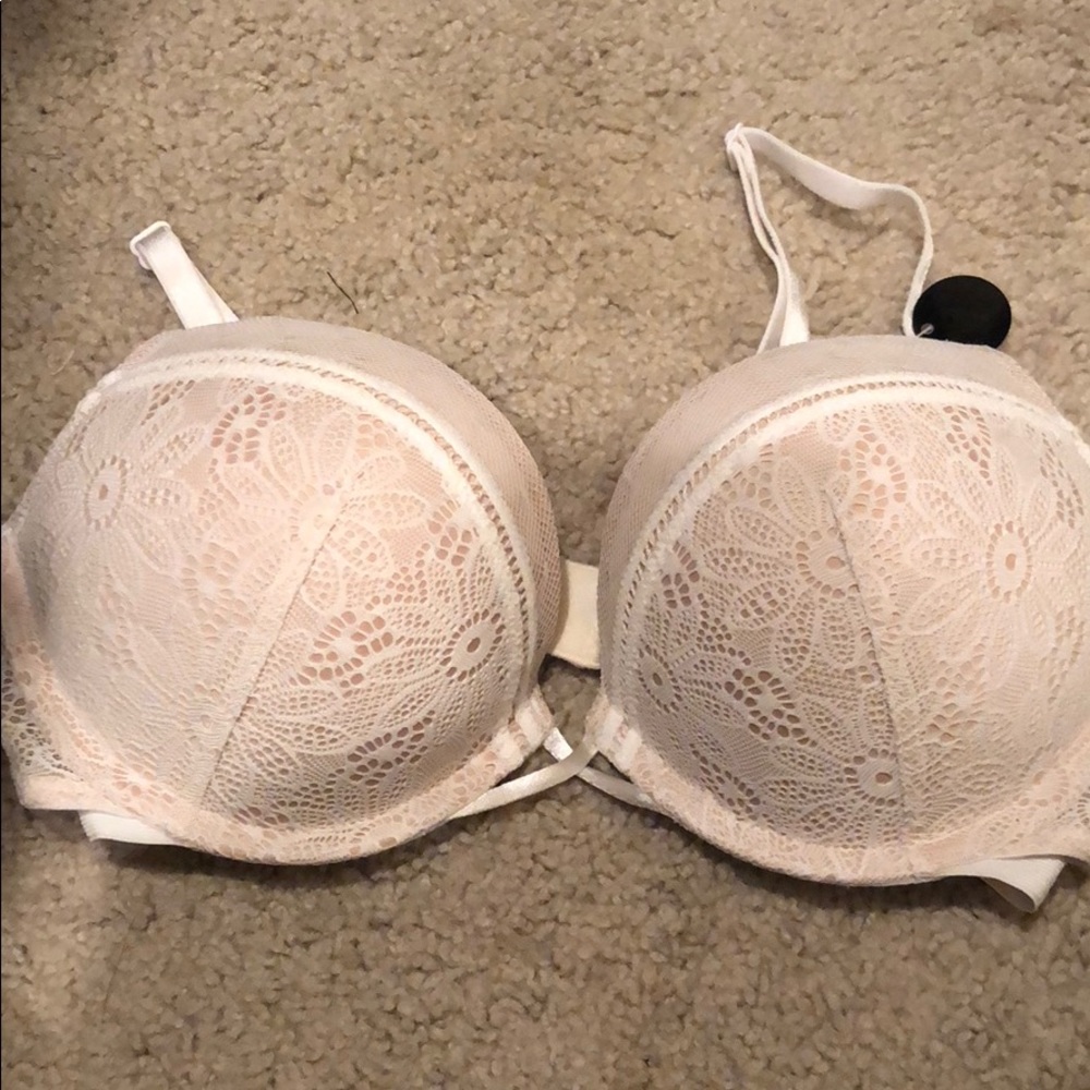 Victoria Secret Bombshell Push Up Bra 32c